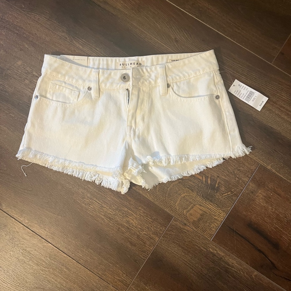 White PacSun shorts